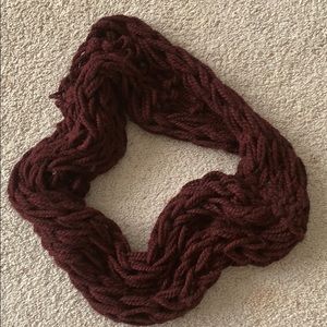 Chunky knit scarf
